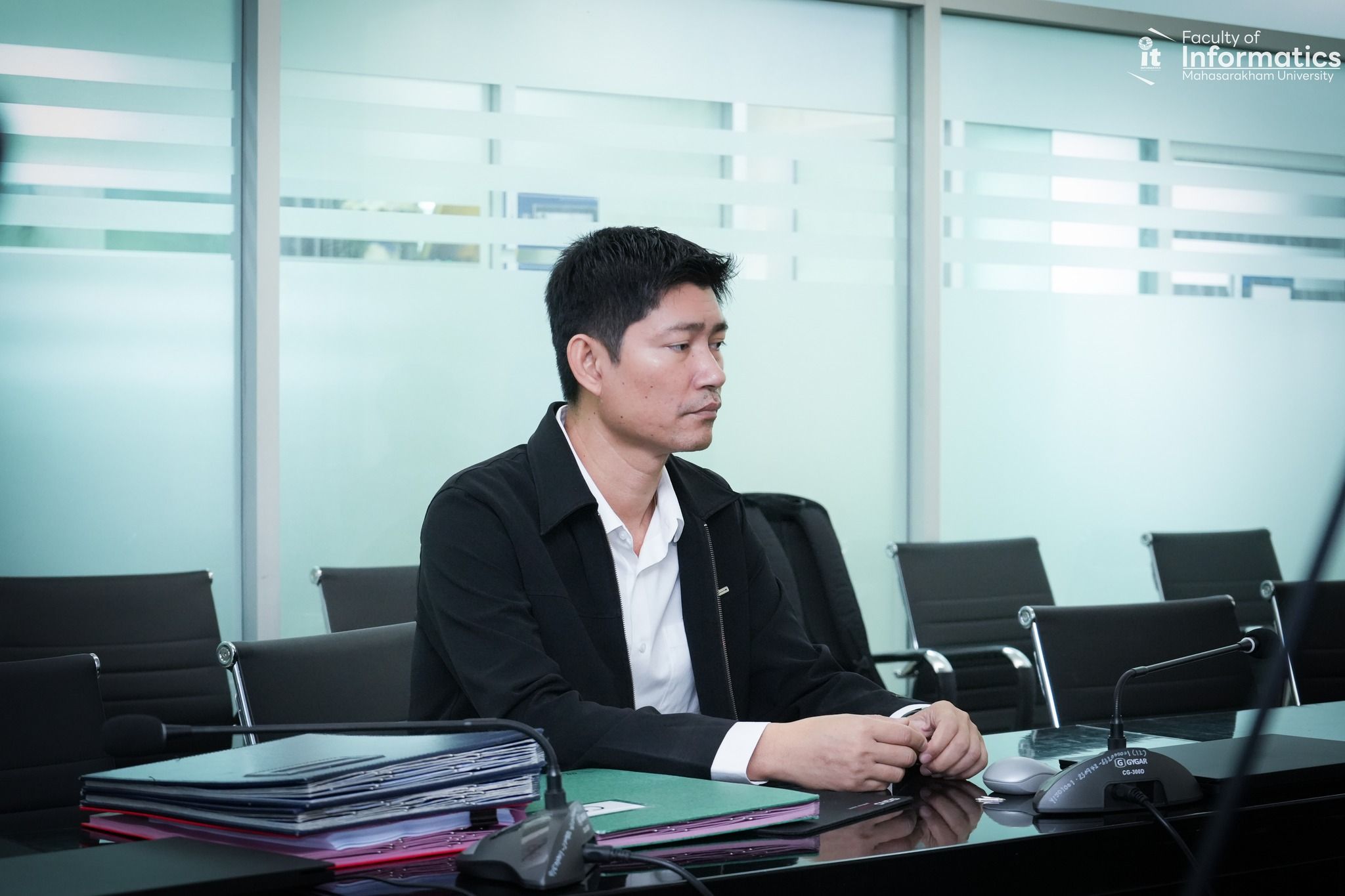 ปรัชญา ปิ่นแก้ว05.jpg