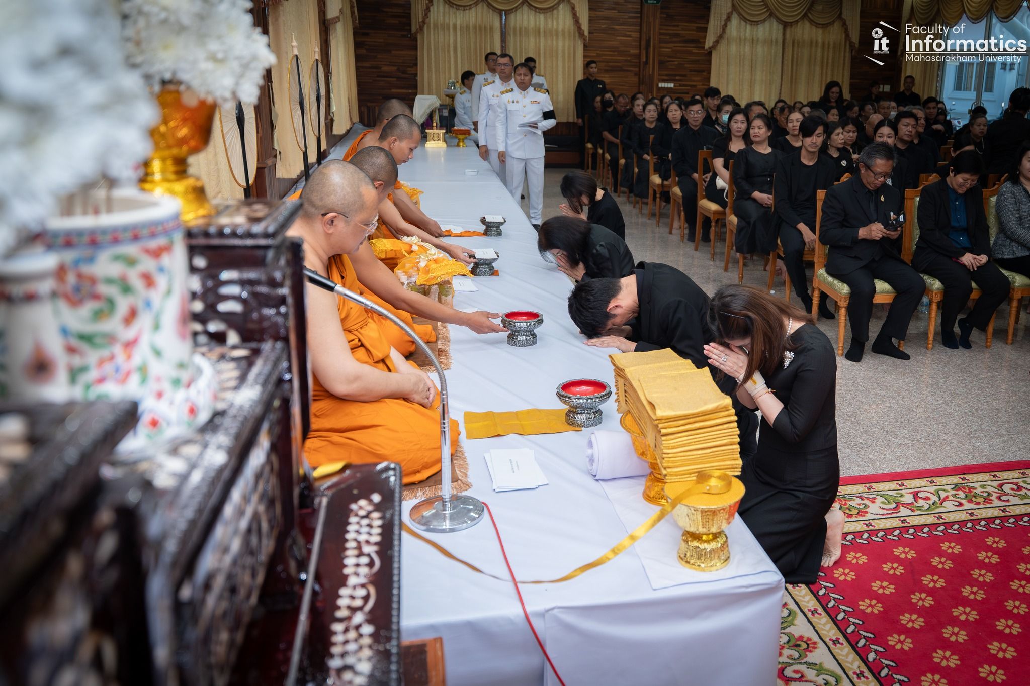 พิธีบำเพ็ญ05.jpg
