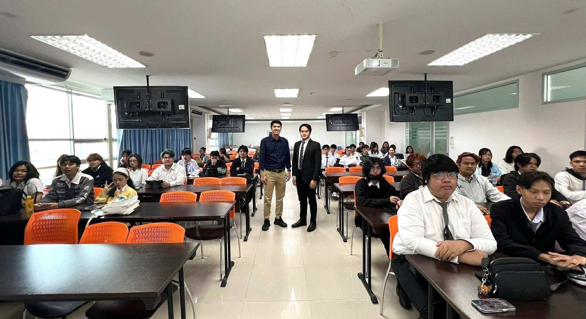 ภาควิชาสื่อนฤมิต คณะวิทยาการสารสนเทศ จัดกิจกรรมสร้างเครือข่ายศิษย์เก่าสื่อนฤมิตสัมพันธ์ ภายใต้หัวข้อ “เทคโนโลยีสมัยใหม่และการจ้างงานในอุตสาหกรรมแอนิเมชัน เกม และภาพยนตร์ดิจิทัล”