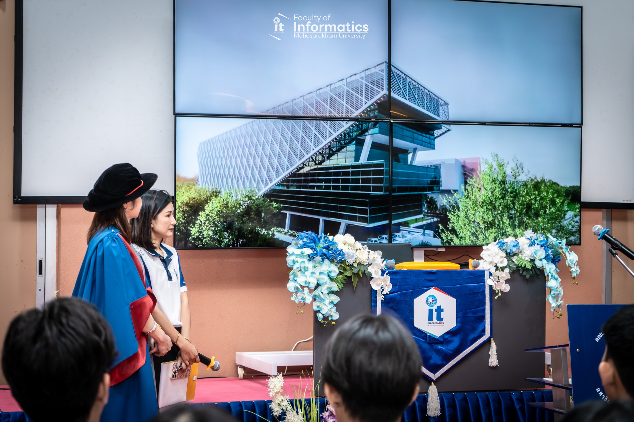 คณะวิทยาการสารสนเทศ ขอแสดงความยินดีกับบัณฑิต มหาบัณฑิต และดุษฎีบัณฑิต ในพิธีซ้อมรับพระราชทานปริญญาบัตร ประจำปีการศึกษา 2567