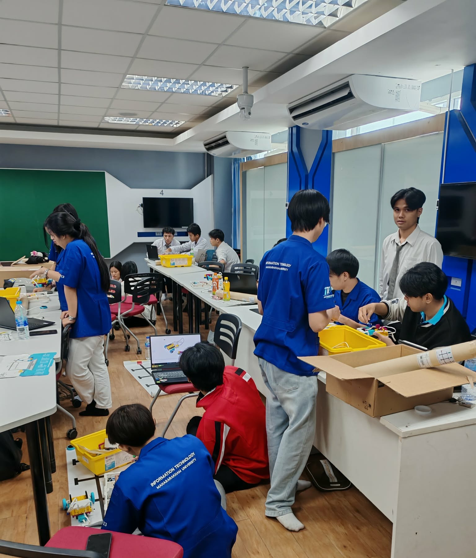  ปลุกพลังนักพัฒนา ก้าวสู่โลกหุ่นยนต์ยุคดิจิทัล 