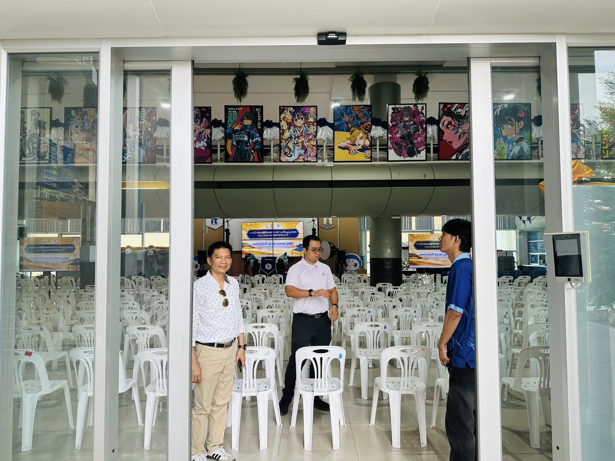 ปรับปรุงภูมิทัศน์เพื่อสร้างบรรยากาศต้อนรับผู้สำเร็จการศึกษาในระหว่างการฝึกซ้อม วันที่ 24 – 25 เมษายน 2569