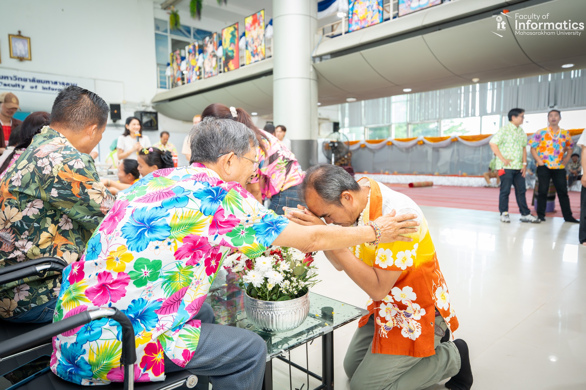 ชุ่มฉ่ำหัวใจในวันสงกรานต์ สืบสานวัฒนธรรมไทย