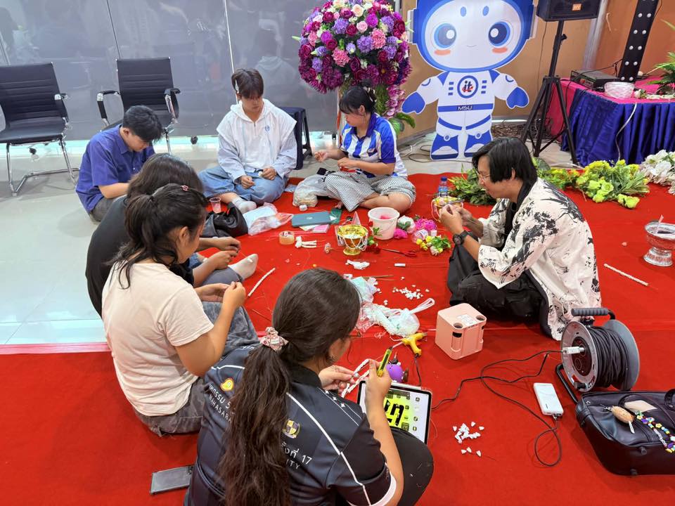 ปรับปรุงภูมิทัศน์เพื่อสร้างบรรยากาศต้อนรับผู้สำเร็จการศึกษาในระหว่างการฝึกซ้อม วันที่ 24 – 25 เมษายน 2569