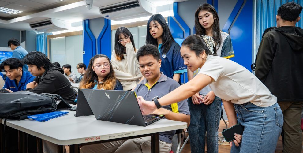 Online Interactive Article 01.jpg