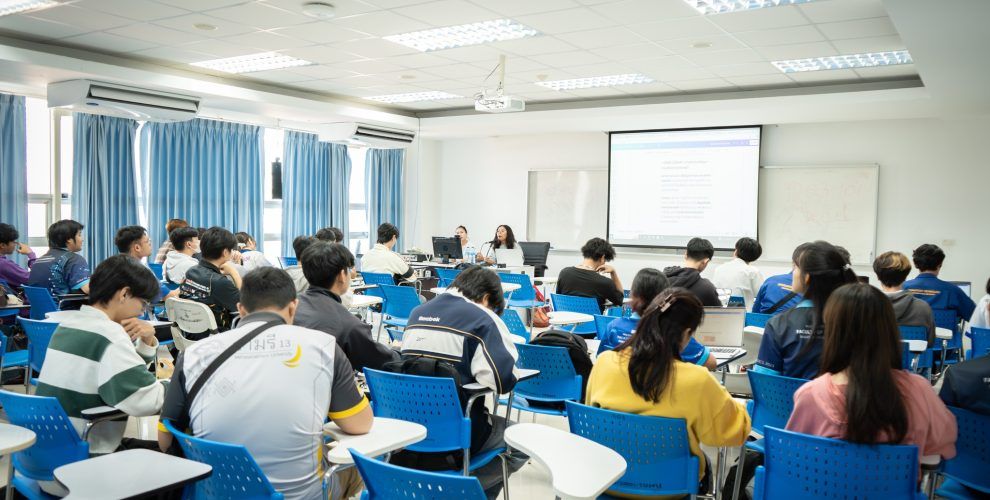 Online Interactive Article01.jpg